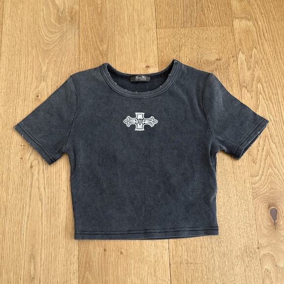 Miss Me Cropped Tee Distressed Neck Cross Size S Gray - Picture 1 of 3